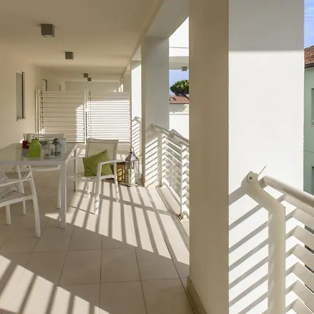 Millecento Aparthotel 3*